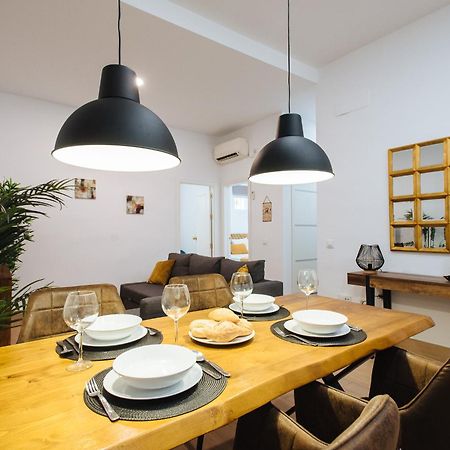 Hostly Rbh0 Modern Apartment セビリア エクステリア 写真