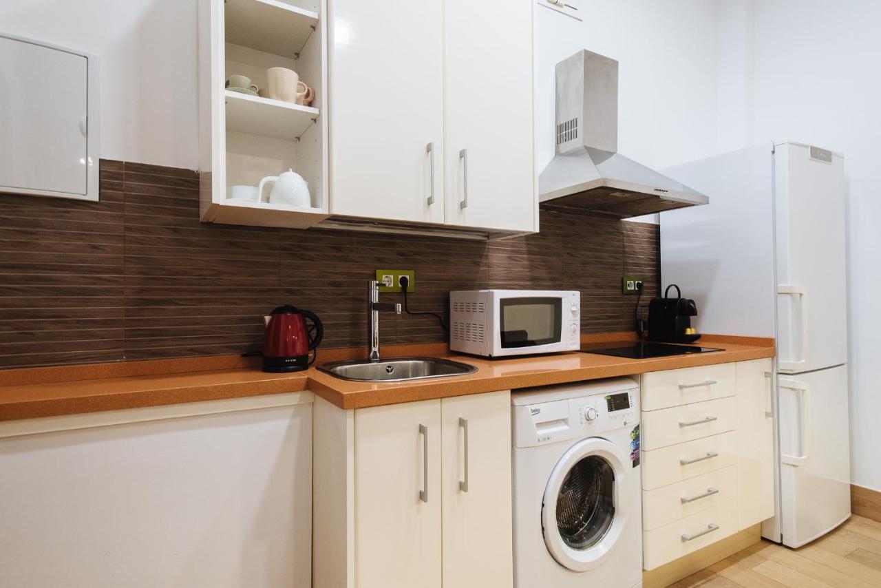 Hostly Rbh0 Modern Apartment セビリア エクステリア 写真