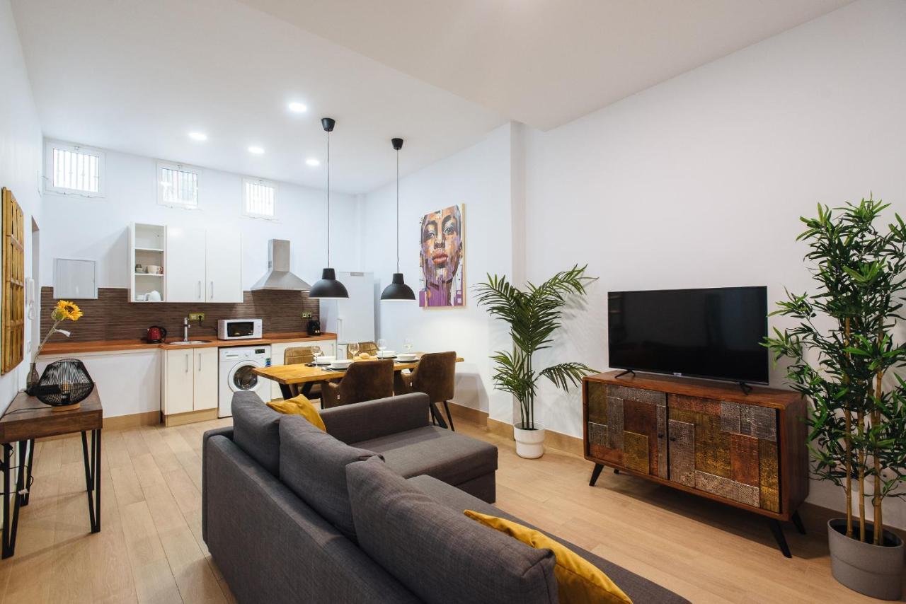 Hostly Rbh0 Modern Apartment セビリア エクステリア 写真
