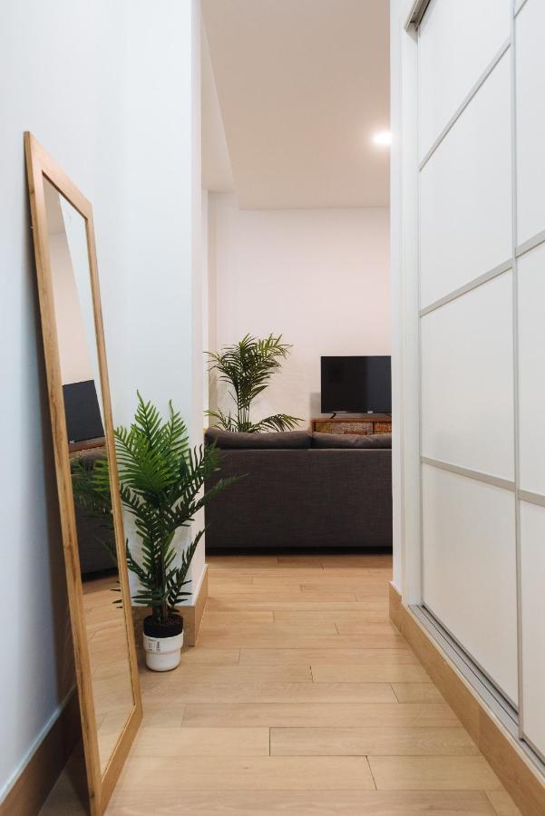 Hostly Rbh0 Modern Apartment セビリア エクステリア 写真