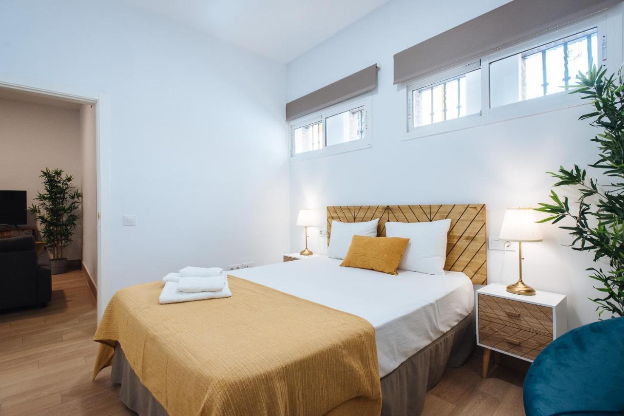 Hostly Rbh0 Modern Apartment セビリア エクステリア 写真